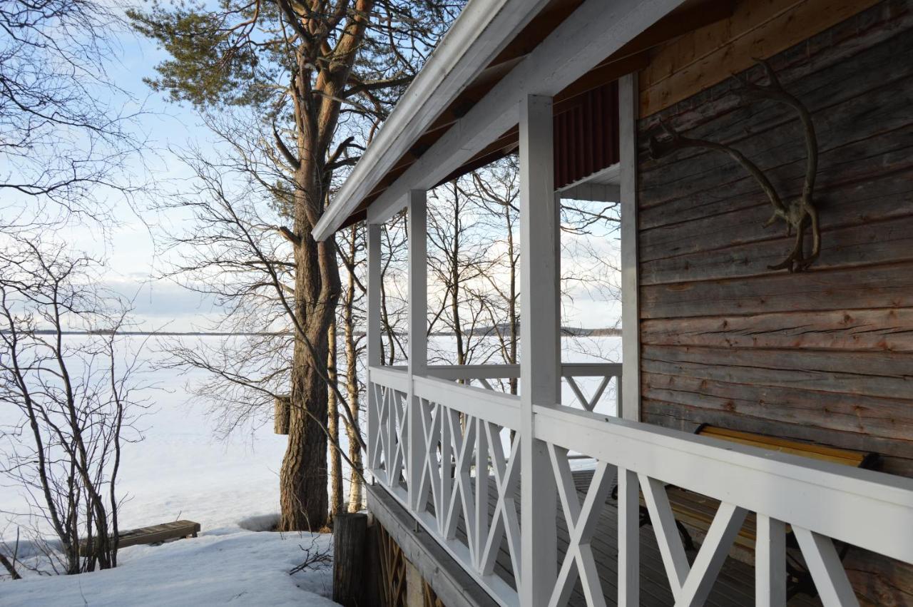 Santa'S Little Village - Hotel Uitonniemi Kemijarvi Bagian luar foto